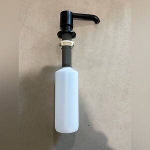 NEW Delta Emmeline Metal Soap Dispenser in Matte Black